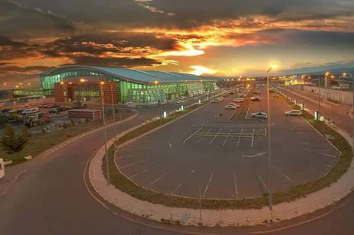 Letiště Tbilisi — pohled na letiště