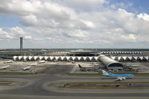 Letiště Bangkok-Suvarnabhumi — pohled na letiště