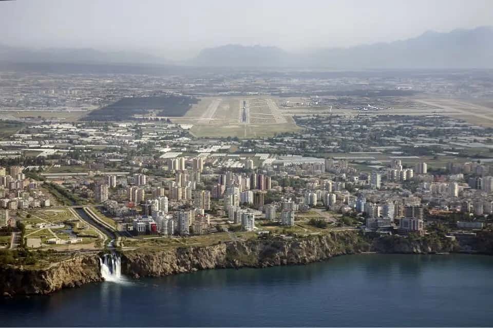 Letiště Antalya — pohled na letiště