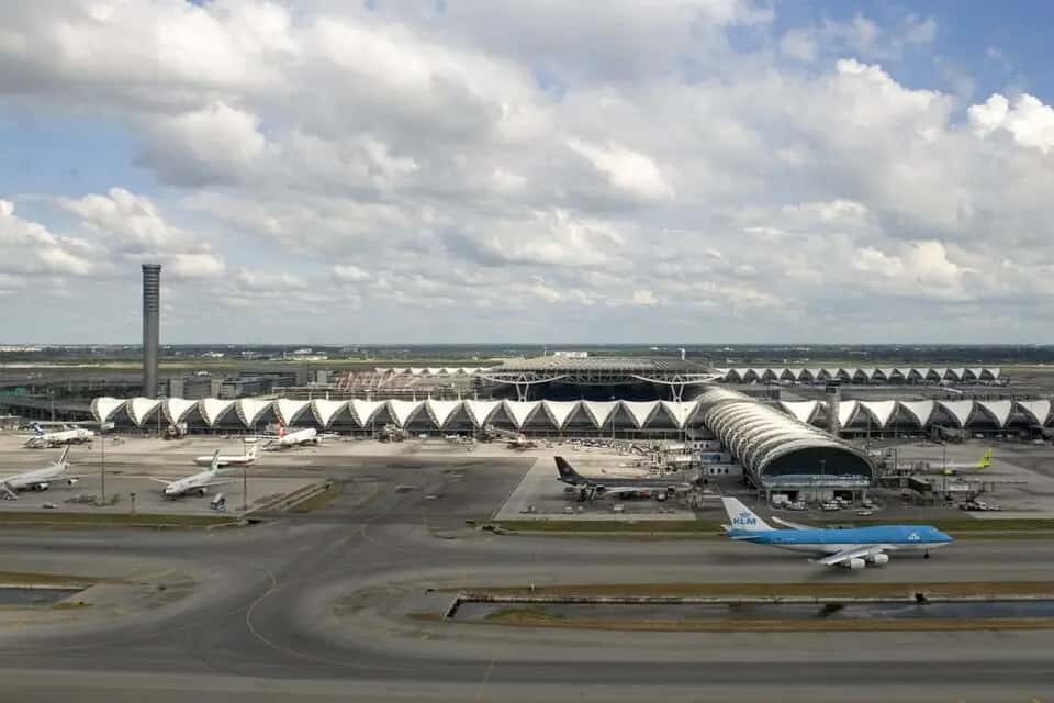 Letiště Bangkok-Suvarnabhumi — pohled na letiště
