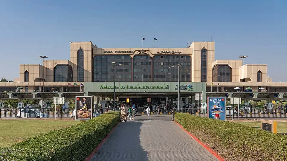 Mezinárodní letiště Džinnáh — pohled na letiště