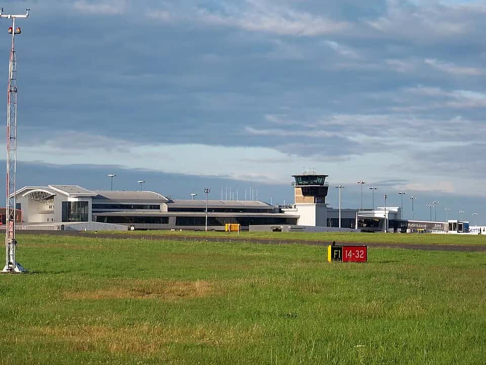 Letiště Leeds Bradford International — pohled na letiště
